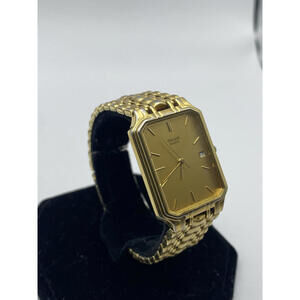 Pulsar V722-X104 Date "Classic Rectangle Mens Watch